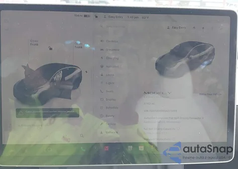 2025 Tesla Model Y Long Range Dual Motor Rear-Wheel Drive z USA, uszkodzony, nr VIN 7SAYGDED6SA373498